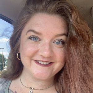 Meet your Posher, Whitney